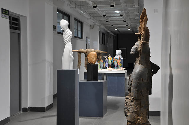 【喜迎党代会】造型艺术学院成功举办架上雕塑教师作品展